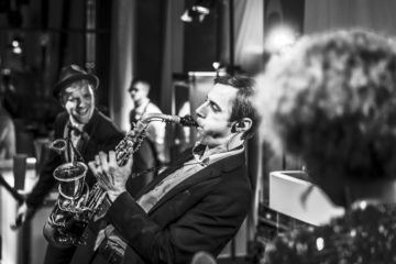 DEEJAY PLUS Livemusik